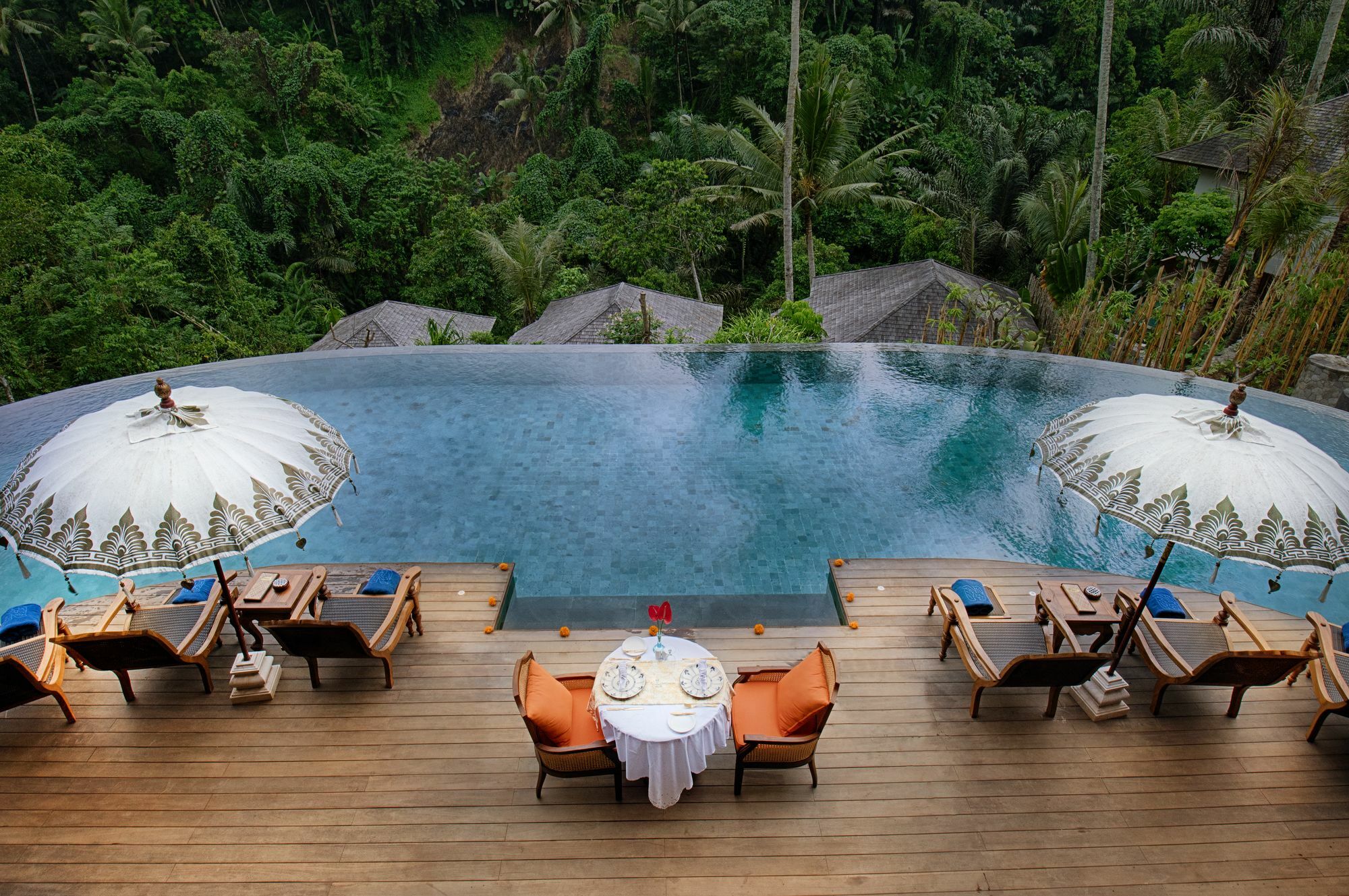 Natya Resort Ubud Экстерьер фото The resort's infinity pool